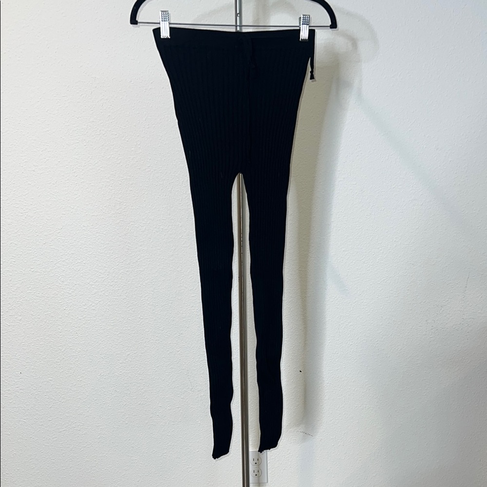 Hera Collection Ribbed Knit Leggings